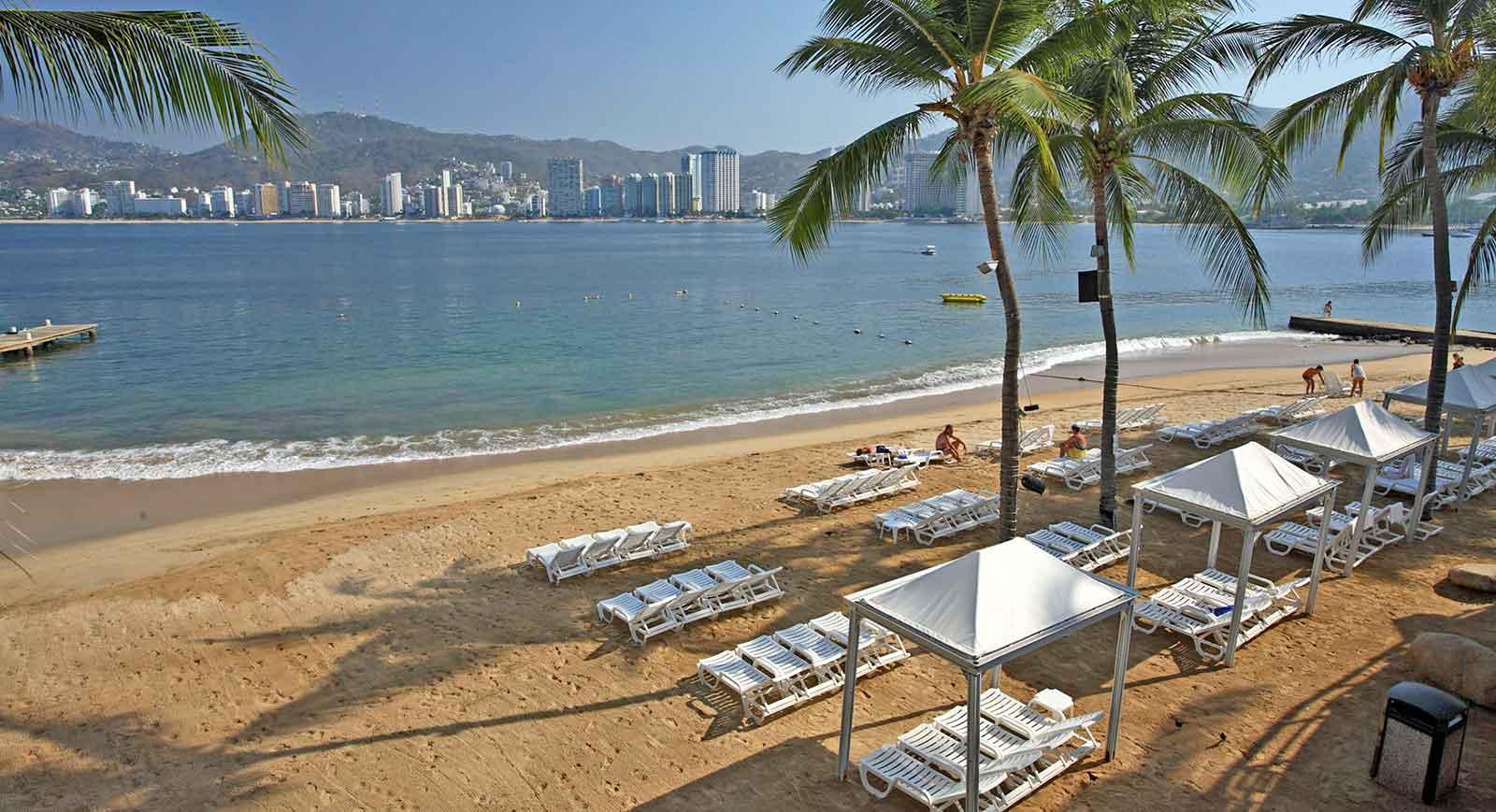 Ritz Acapulco All Inclusive エクステリア 写真 View of the beach